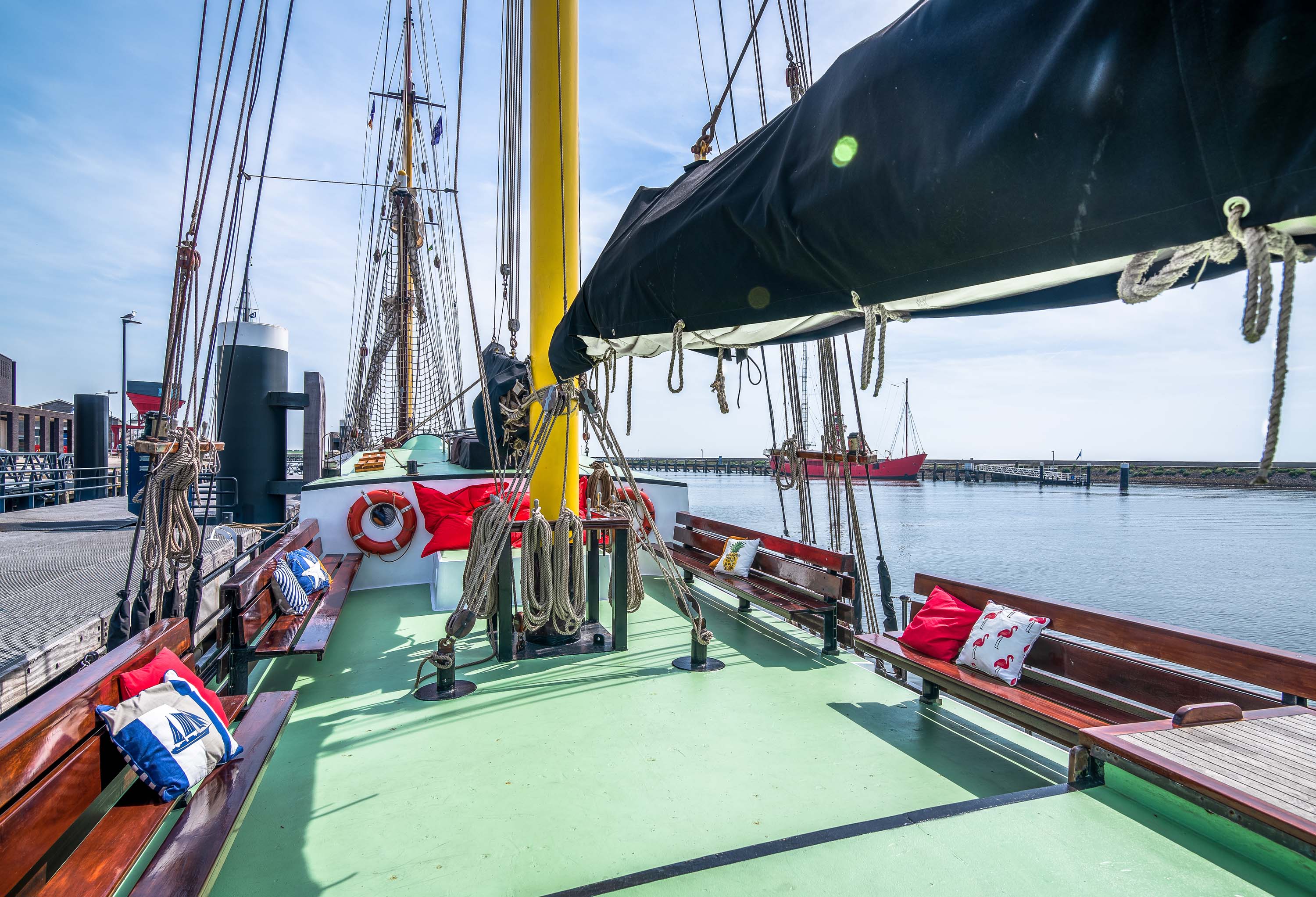 zeilen op IJsselmeer of Waddenzee met de driemastklipper Grote Beer vanuit Harlingen